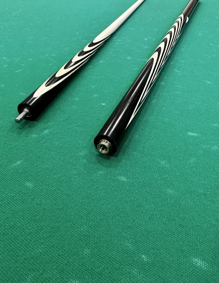 bilyardnyj-kij-10-zapilov-eben-inkrustacziya-s-vstavkami-perlamutr-2-scaled