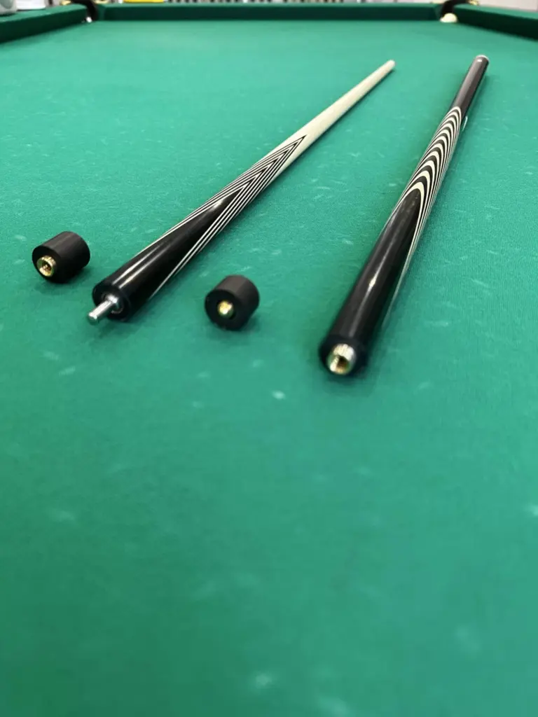 bilyardnyj-kij-16-tonkih-zapilov-eben-inkrustacziya-3-scaled