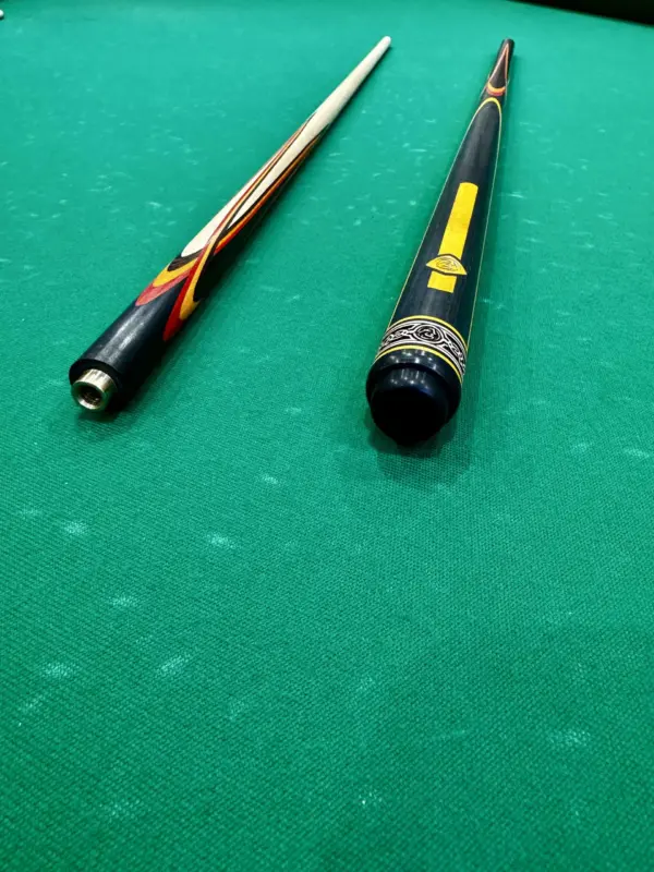 Більярдний кий Квітка (папуга) чорний + жовтий + червоний граб + венге 4 променева напруга AS (3)|Більярдний кий Квітка (папуга) чорний + жовтий + червоний граб + венге 4-променевий натяг AS (1)|Більярдний кий Квітка (папуга) чорний + жовтий + червоний граб + венге 4 радіальна напруга AS (2)|Більярдний кий Квітка (папуга) чорний + жовтий + червоний граб + венге 4 променевий акцент AS (4)