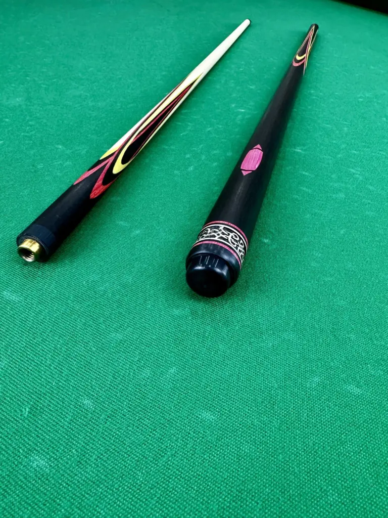 Bilyarnyj-kij-czvetokpopugaj-chernyj-zheltyj-malinovyj-grab-4-luchevoj-napryazhennyj-as-2-scaled