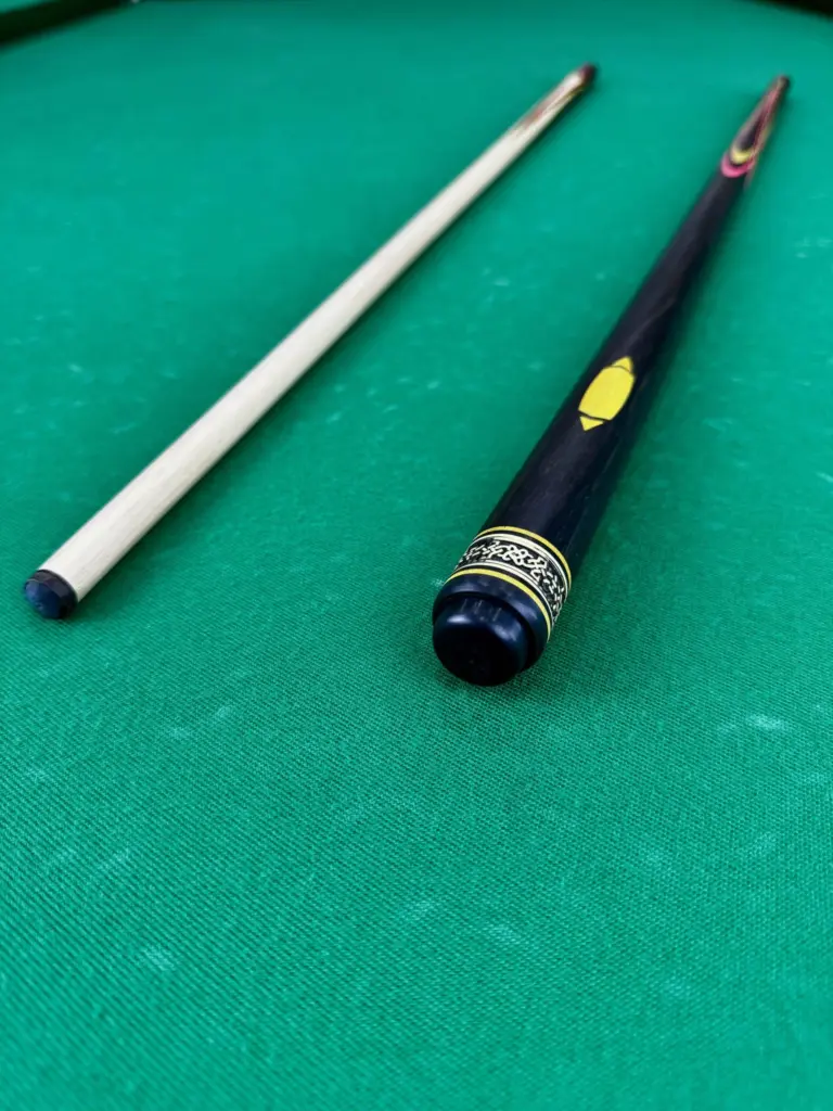 bilyardnyj-kij-czvetokpopugaj-eben-malinovyjzheltyj-grab-4-luchevoj-napryazhennyj-as-3-scaled