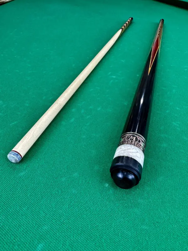 Білярдний-кий-Миколаєнко-12-Запілов-Чьорний-граб-со-Вставкой-Лайсвуд-1-масштаб