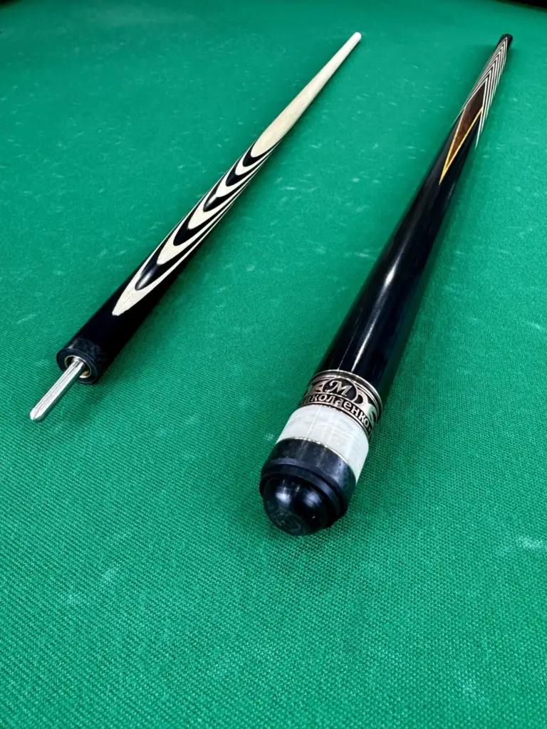 Більярдний кий Ніколаєнко: 12 вирізів: Чорний граб з вставкою Лісвуд (2)|Більярдний кий Ніколаєнко, 12 вирізів, Чорний граб з вставкою Ліцевуд (1)|Більярдний кий Ніколаенко 12 вирізів, Чорний граб з вставкою Лисвуд (3)|Більярдний кий Ніколаєнко, 12 вирізів, Чорний граб з вставкою Лісвуд (4)