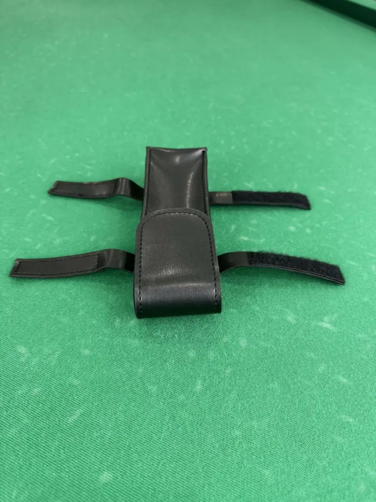 Маленька гладка кишеня з шкіряної трубки (4)|Маленька гладка кишеня з шкіряної трубки (1)|Маленька гладка кишеня з шкіряної трубки (2)|Маленька гладка кишеня з шкіряної трубки (3)