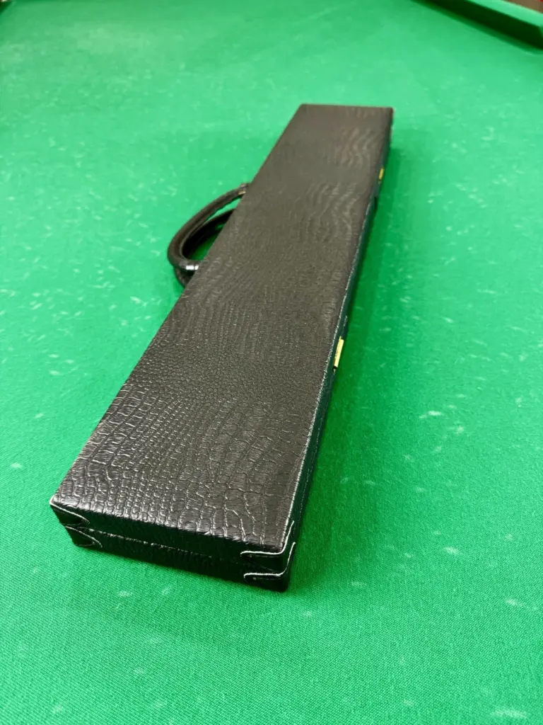 kejs-dlya-trehsostavnogo-bilyardnogo-kiya-chernyj-1sht-1-луска