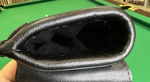 kolchan-dlya-bilyardnogo-kiya-klassik-chernyj-kozhanyj-4-scaled-2