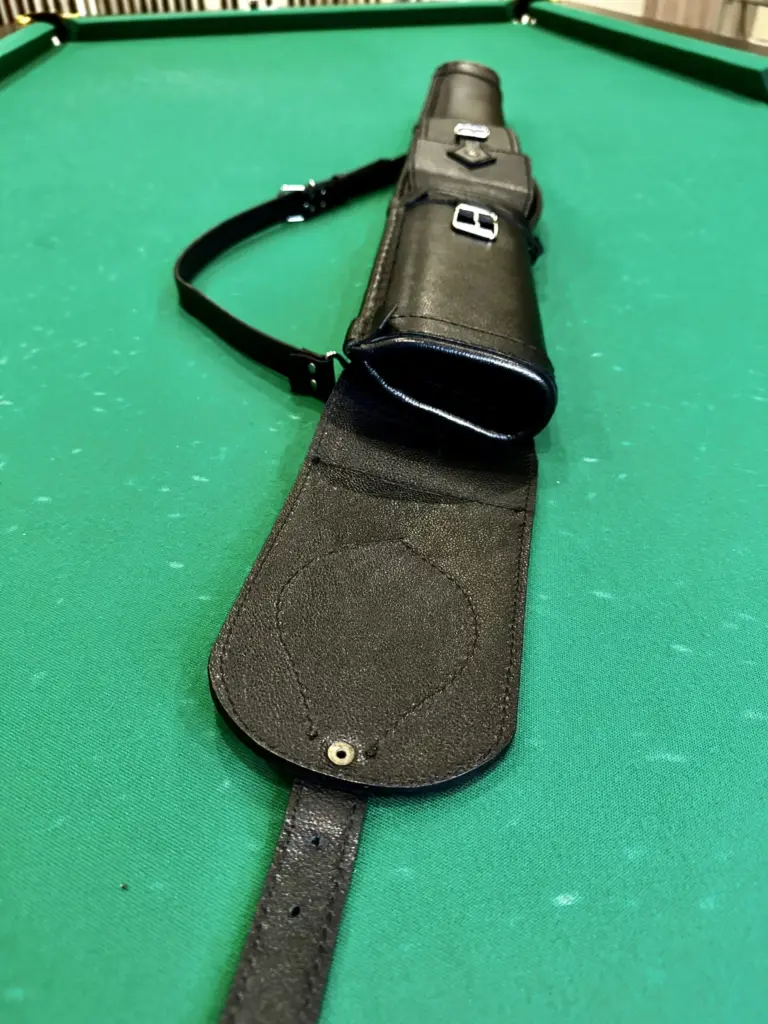 kolchan-dlya-bilyardnogo-kiya-klassik-chernyj-kozhanyj-5-scaled-2