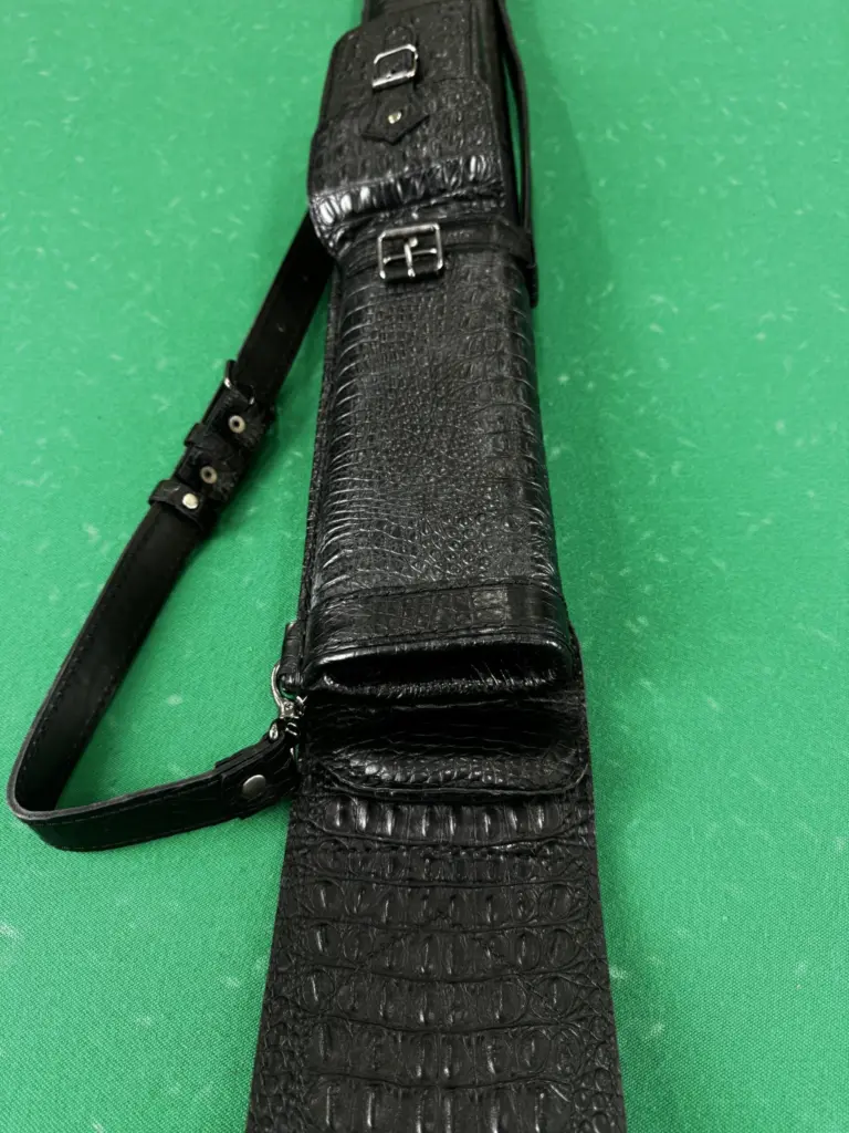Колчан-для-білярного-кія-класик-черний-кожаний-крокодил-5-луска