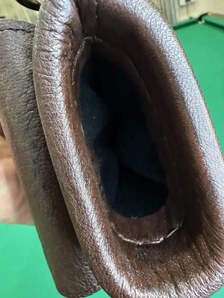 kolchan-dlya-bilyardnogo-kiya-klassik-korichnevyj-kozhanyj-1sht-5-scaled