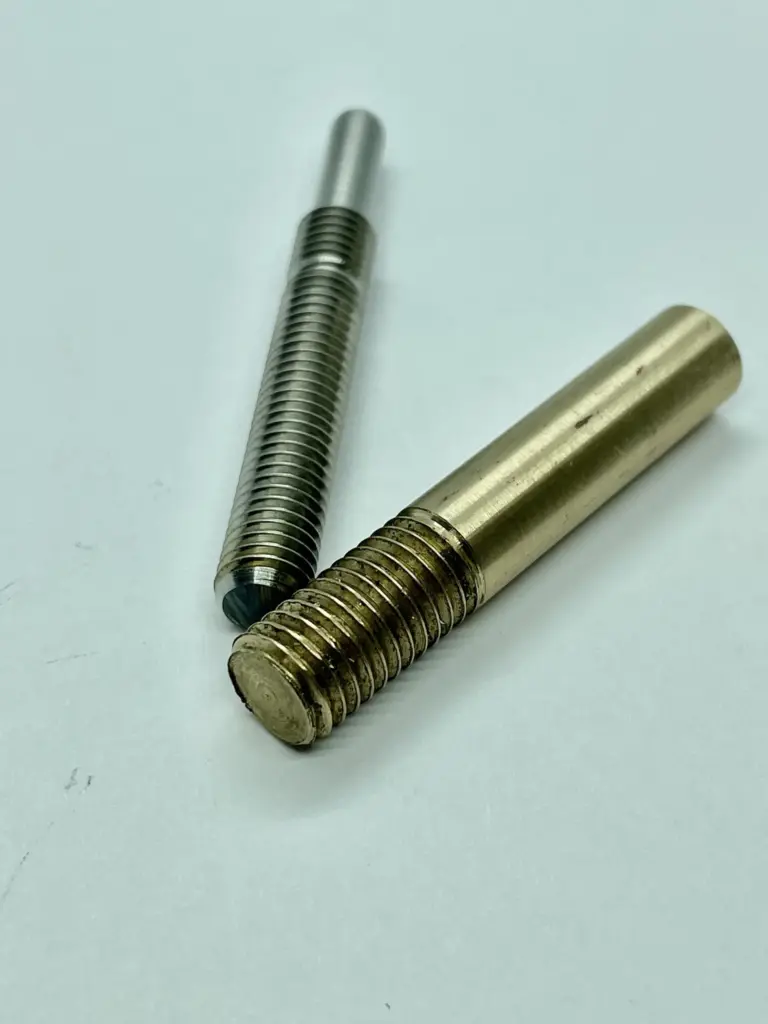 skrutka-dlya-bilyardnogo-kiya-2-scaled-2