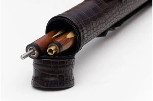 tubus-dlya-bilyardnogo-kiya-s-karmanom-knopka-krokodil-shokolad-1sht-5
