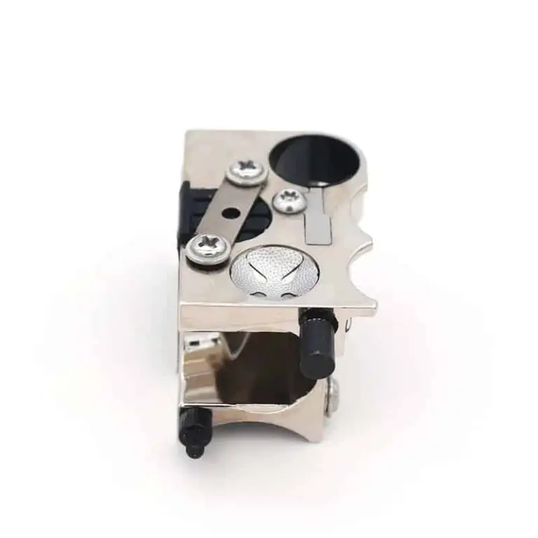 universalnyj-mnogofunkczionalnyj-stanok-dlya-zameny-naklejki-3-1